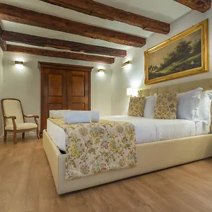 Apartments-rialto 1 - 2 - 3 , Venice Italy
